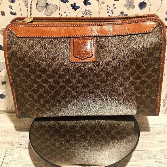 Celine clutch Euc vintage - Picture 1 of 11
